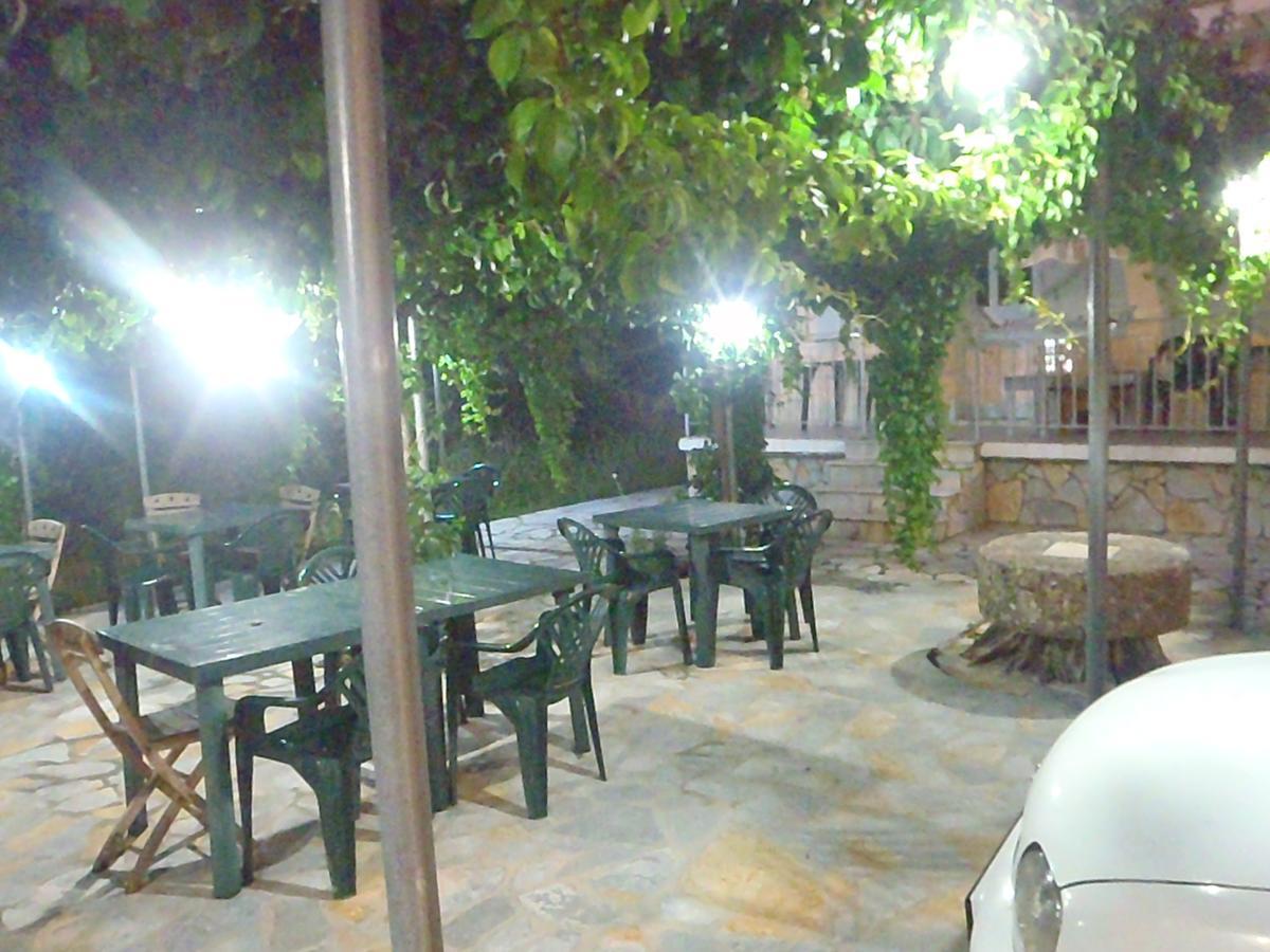 هيماري Rexhos Studios المظهر الخارجي الصورة